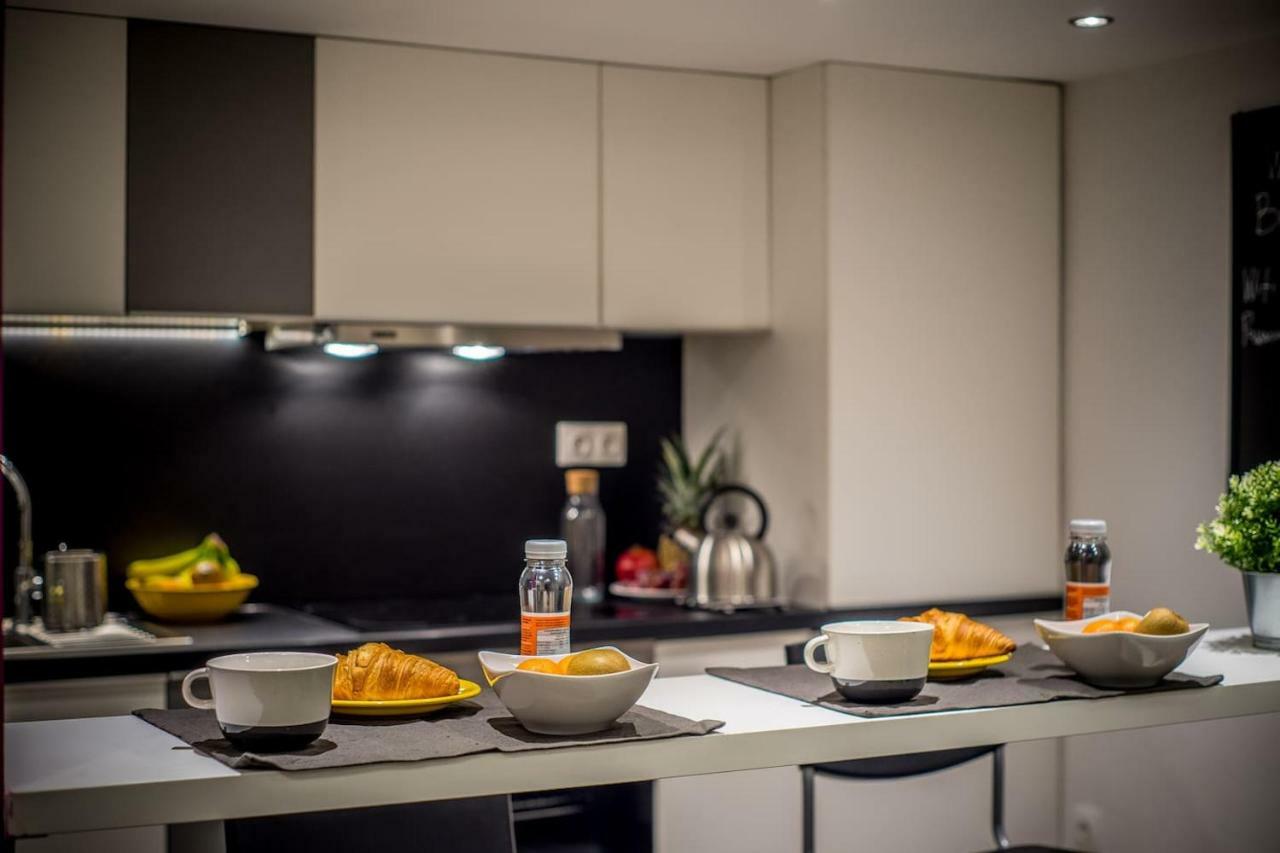 Cozy Downtown Studio Apartment บูดาเปสต์ ภายนอก รูปภาพ