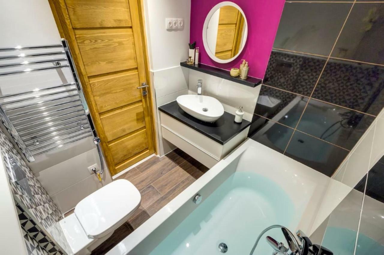 Cozy Downtown Studio Apartment บูดาเปสต์ ภายนอก รูปภาพ