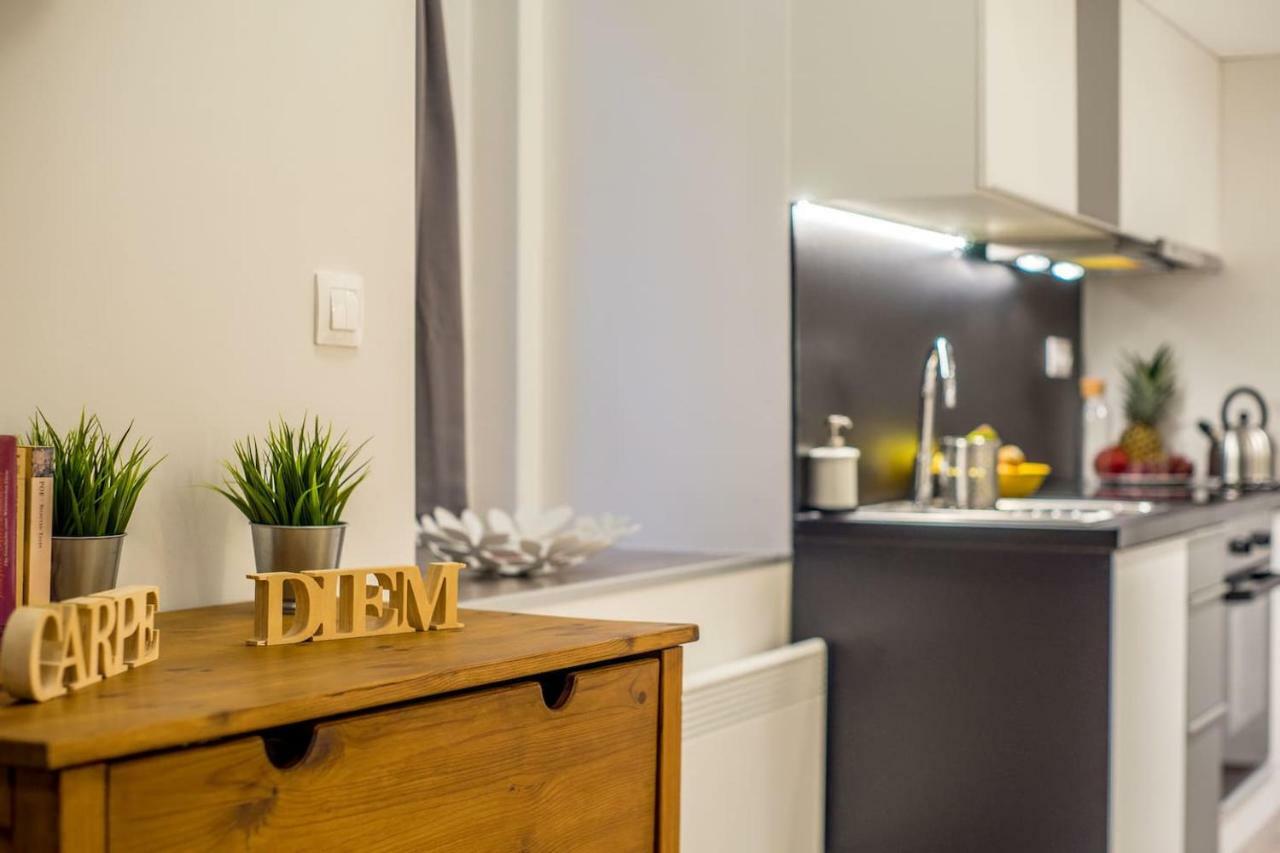 Cozy Downtown Studio Apartment บูดาเปสต์ ภายนอก รูปภาพ